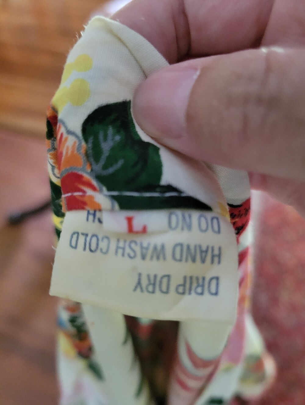 Short Japanese Style Robe In Japanese Print - Picture 7 of 9